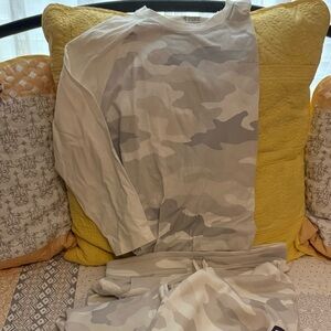 PINK Victoria's Secret Light Gray Camo Set